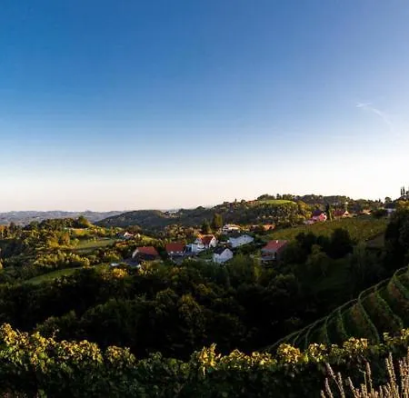 Weingut Albert, Familie Cramer 3* Kitzeck im Sausal