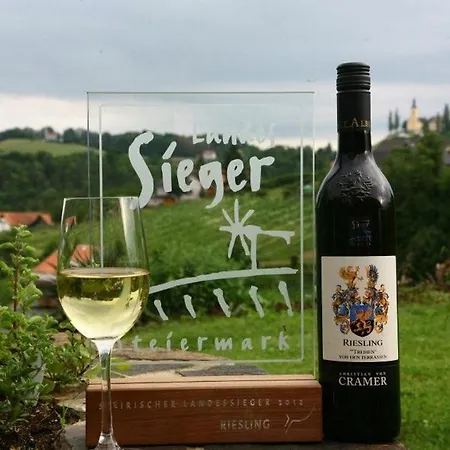 Weingut Albert, Familie Cramer 3*