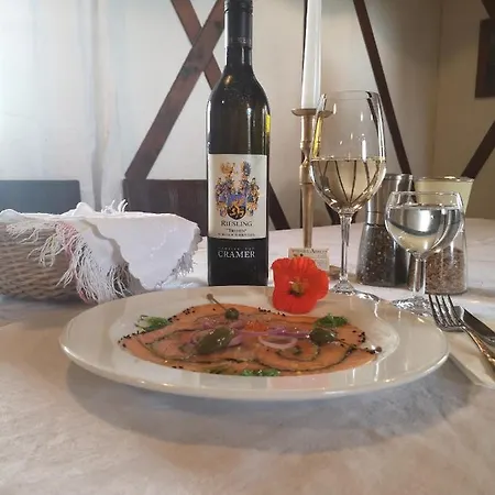 Alojamento de Acomodação e Pequeno-almoço Weingut Albert, Familie Cramer