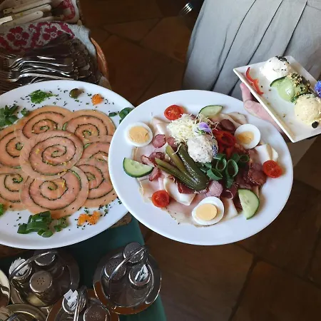 Weingut Albert, Familie Cramer