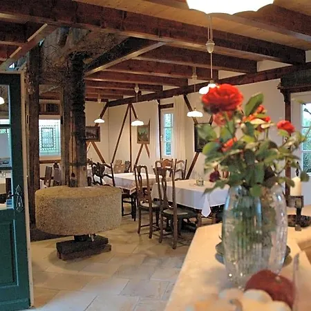 ベッド・アンド・ブレックファスト Weingut Albert, Familie Cramer