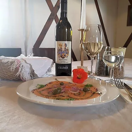 Weingut Albert, Familie Cramer ベッド・アンド・ブレックファスト 3*