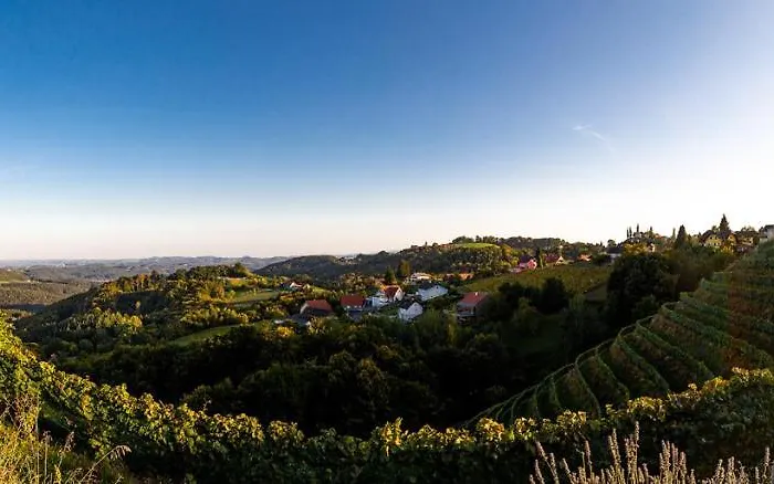 Weingut Albert, Familie Cramer 3* Kitzeck im Sausal