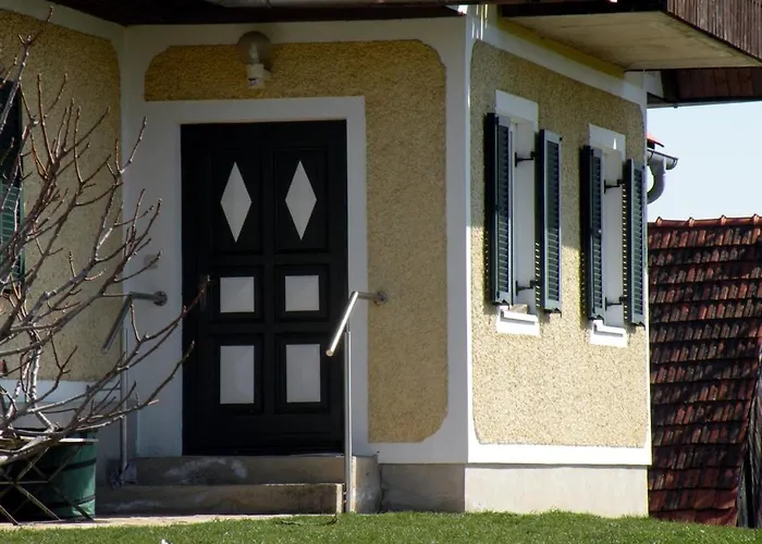 Oda ve Kahvaltı Weingut Albert, Familie Cramer Kitzeck im Sausal