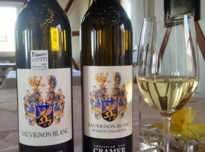 Weingut Albert, Familie Cramer Frühstückspension 3*